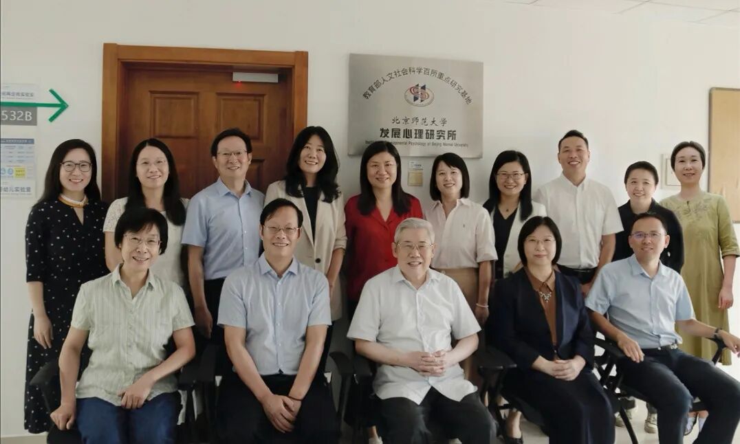 激励引导广大学子向先进典型ku游九州