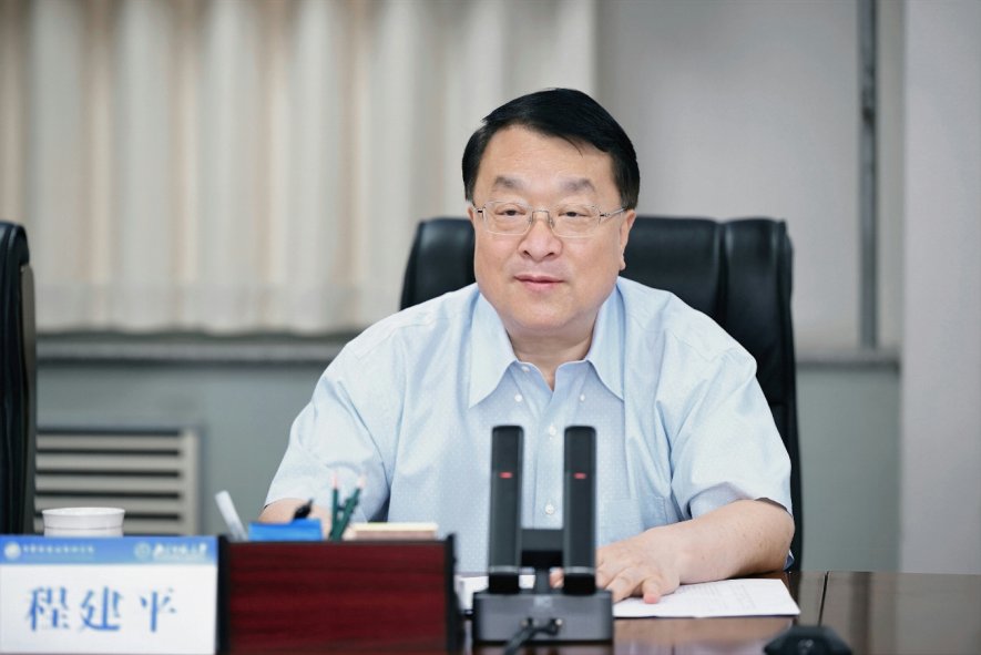 副校长汪明